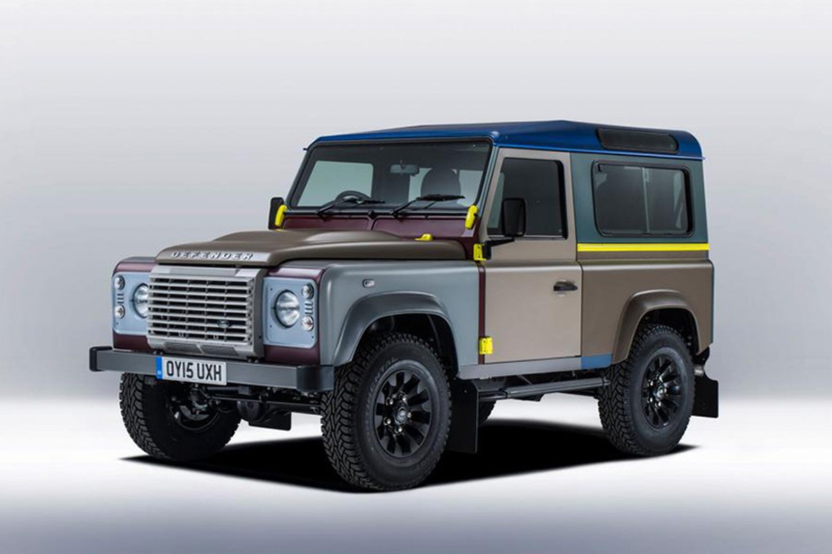 Me man truoc Land Rover Defender phien ban doc