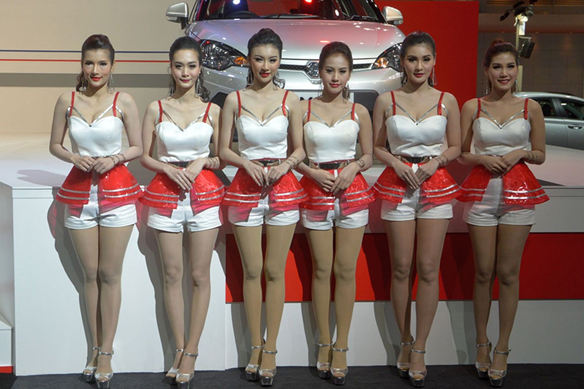 Dan chan dai dot chay Bangkok motorshow 2015-Hinh-2