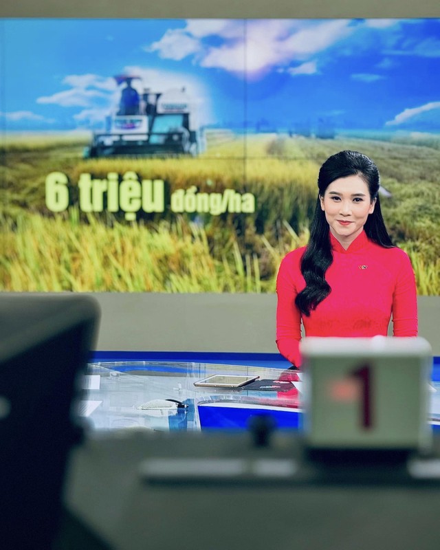 View - 	Đời tư kín tiếng của nữ BTV Thời sự 19h VTV gây bão mạng