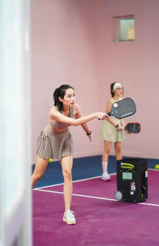 Loat hot girl Viet lam tan binh gia nhap trao luu Pickleball-Hinh-6