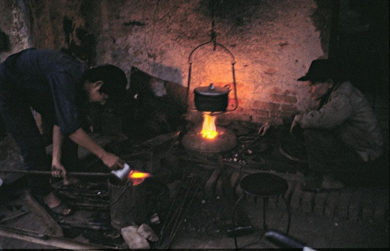 Boi hoi truoc loat anh hiem chup Ha Noi nam 1980-Hinh-2