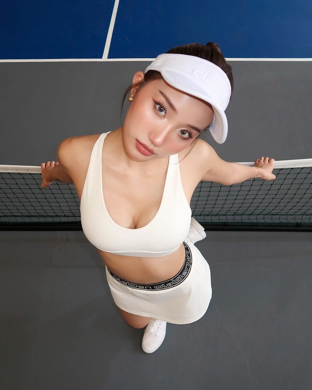 Nhap mon Pickleball, “hot girl TikTok” Huyen 2k4 khoe dang khoe khoan-Hinh-3