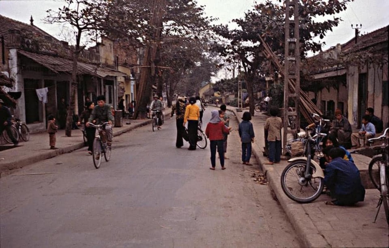 Chum anh vo gia ghi lai Ha Noi nhung nam 1980-1982