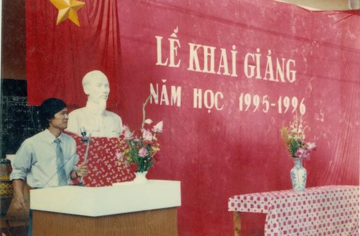 Loat anh goi ki uc ve le khai giang thoi “ngay xua ngay xua“-Hinh-4