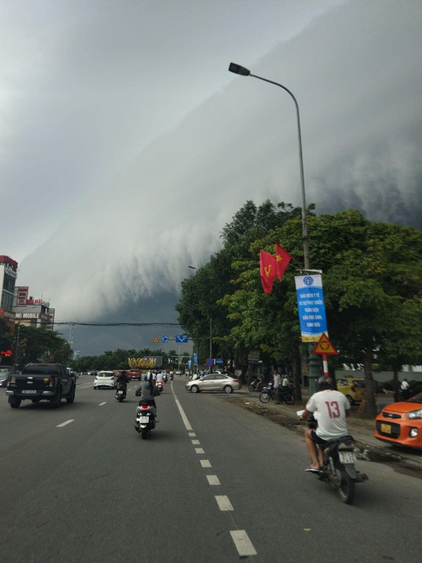 May song than xuat hien choan ca bau troi Vinh, bao hieu bao lon-Hinh-9