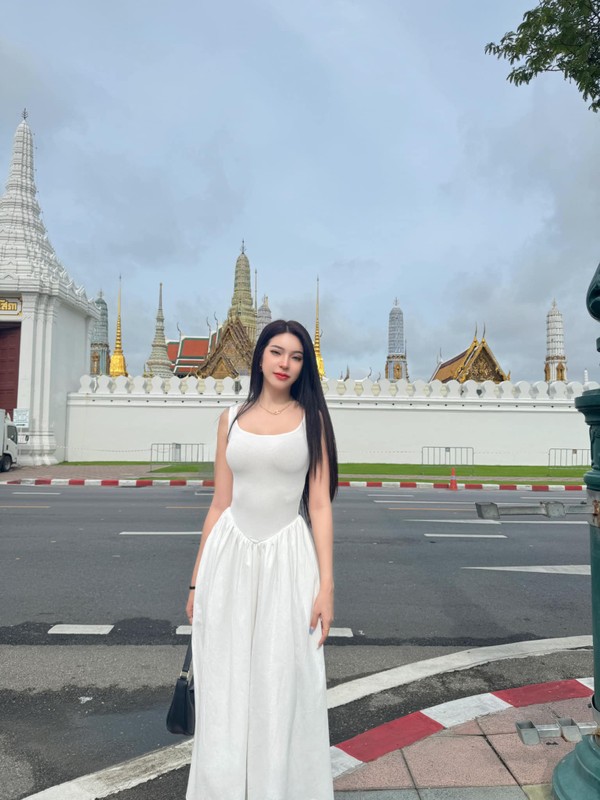 Nguoi mau xe hoi Thai Lan dua ra lua chon khien fan boi roi-Hinh-6