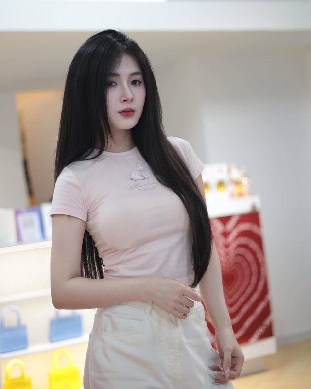 Quynh Alee nhan sac ngot ngao, dien vay cat xe khoe vong 1-Hinh-8