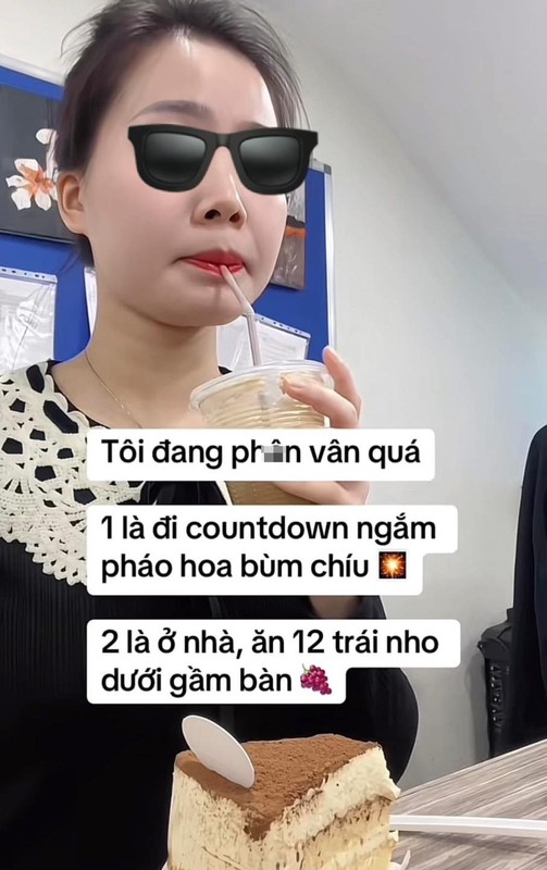 Gioi tre ru nhau an nho giao thua Tet duong de co nguoi yeu-Hinh-9