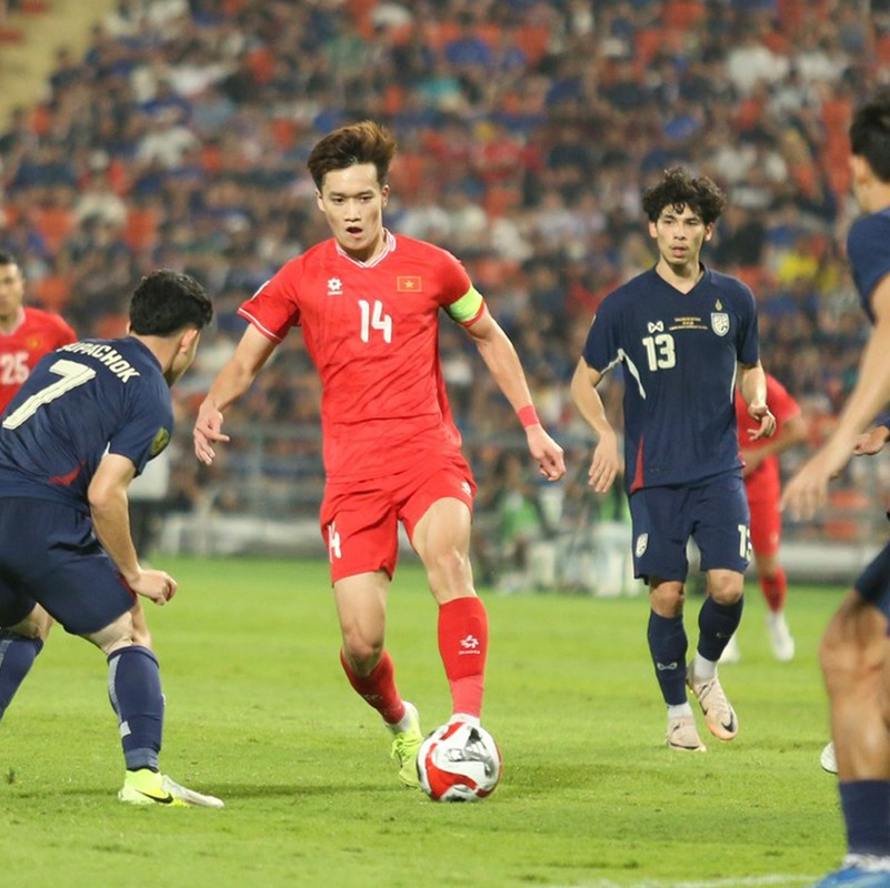 Vua vo dich AFF Cup, Hoang Duc da nhanh tay tau nha moi-Hinh-6