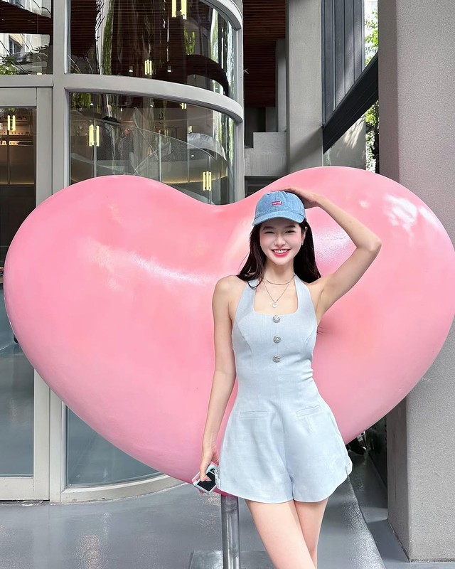 Hot girl truong mua tang fan loat anh ngot ngao nhan dip Valentine-Hinh-3