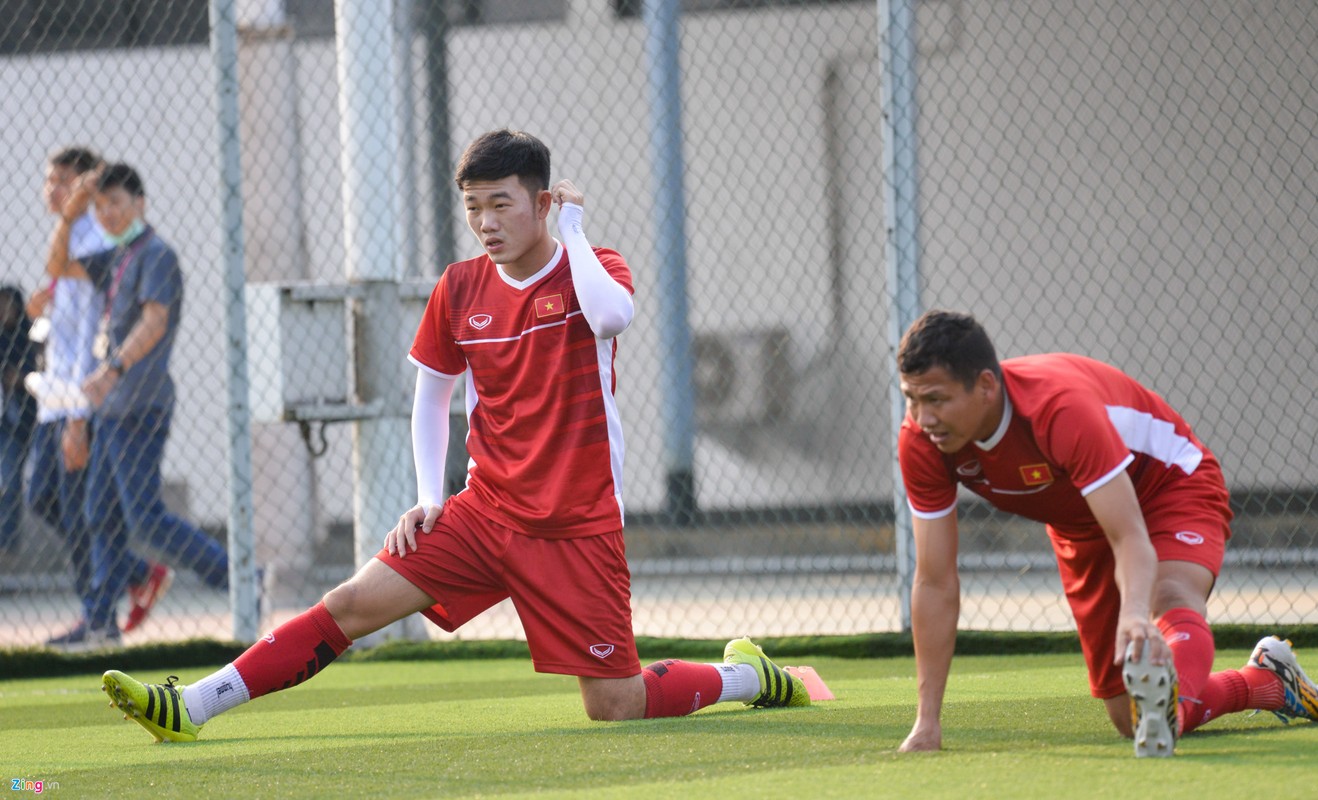 Olympic Viet Nam phai tap o san da phui truoc tran ra quan tai ASIAD-Hinh-4