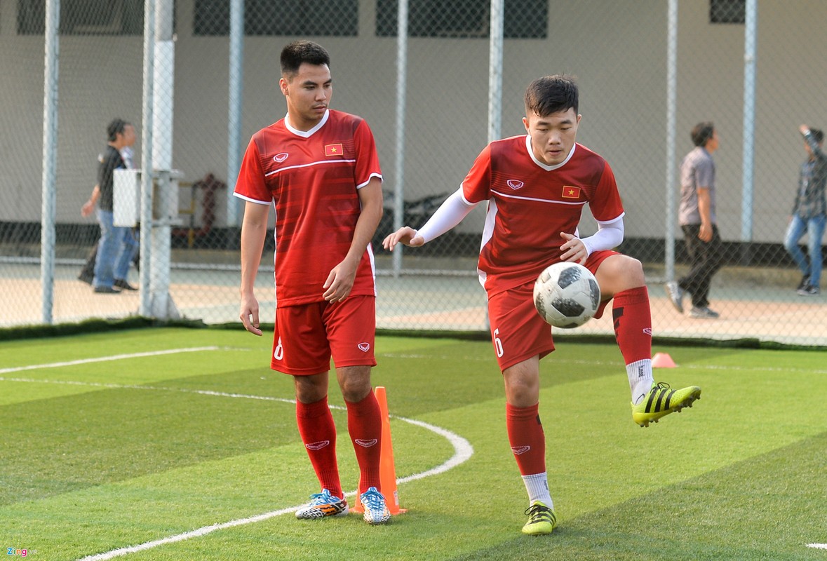 Olympic Viet Nam phai tap o san da phui truoc tran ra quan tai ASIAD-Hinh-8