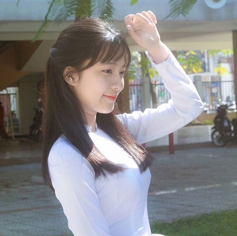 Loat anh chi can dien ao dai, con gai hoa my nhan