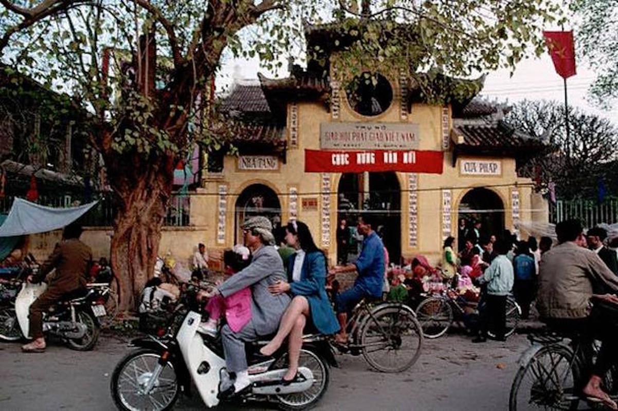 Nguoi Ha Noi cuoi xe sang 