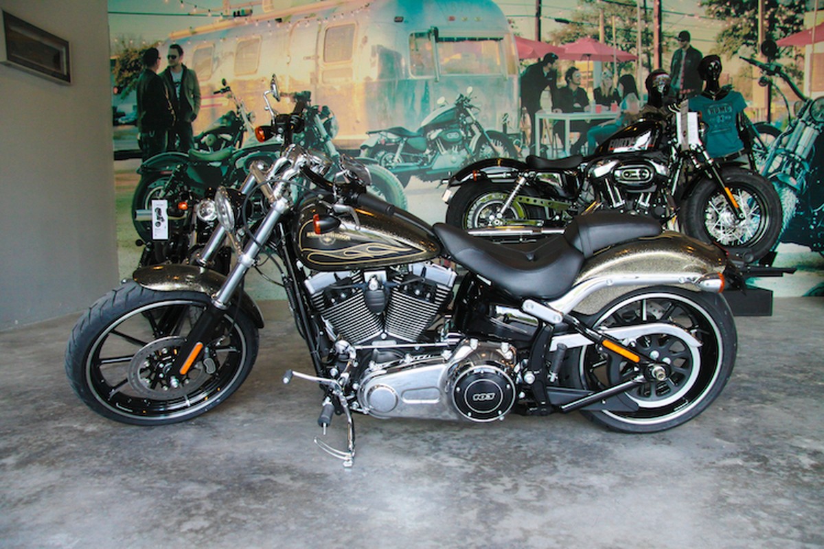 Harley-Davidson Breakout “kich doc” tai Sai Gon