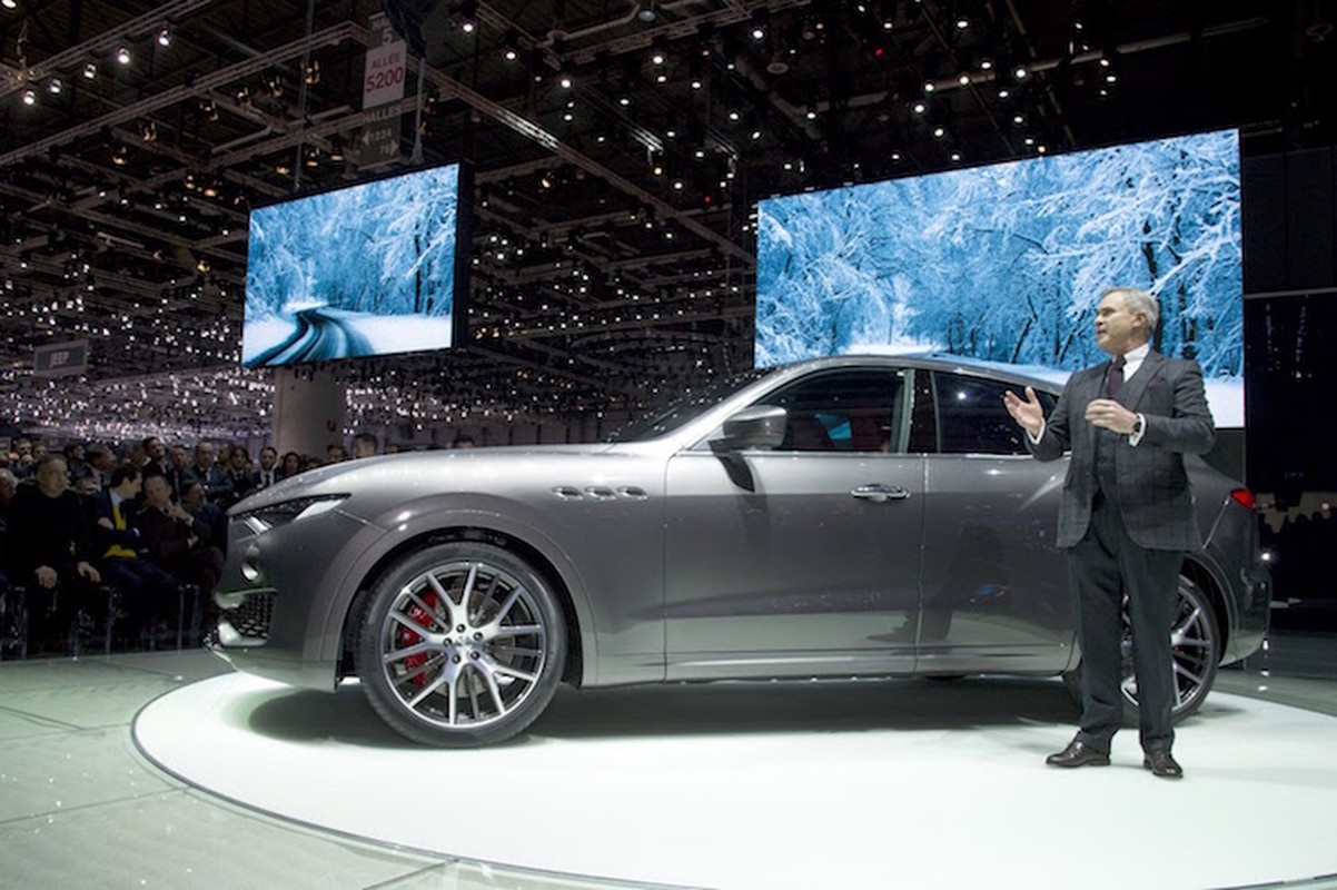 Soi SUV hang sang Maserati Levante 