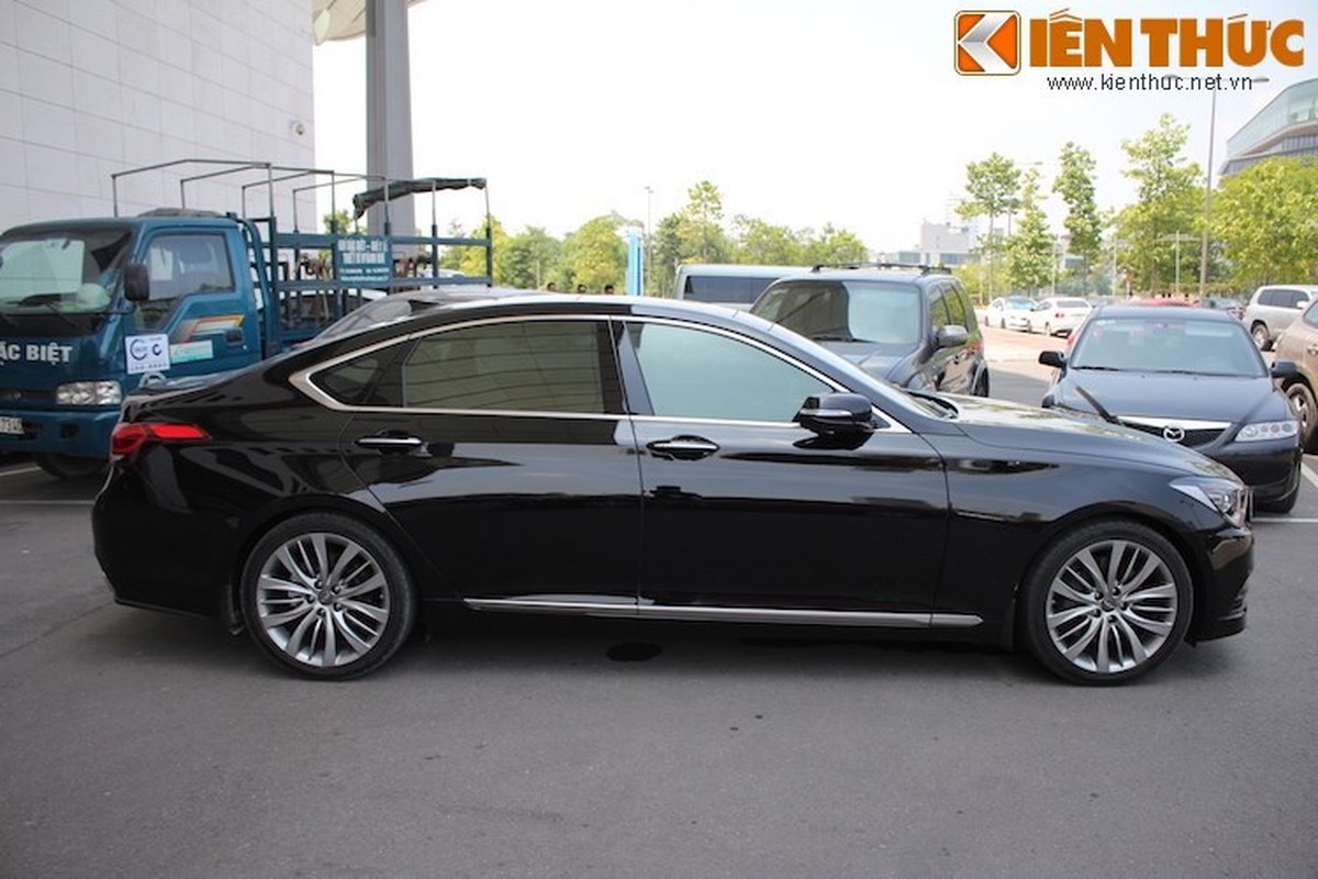 Xe sang Hyundai Genesis sap “trinh lang” thi truong Viet-Hinh-3