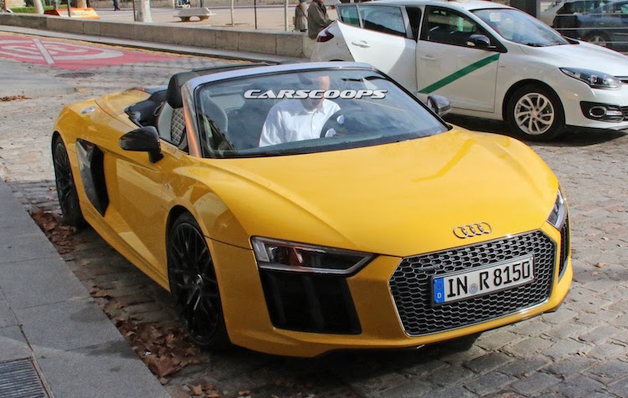 “Bat qua tang” Audi R8 Spyder 2016 mui tran khong che day