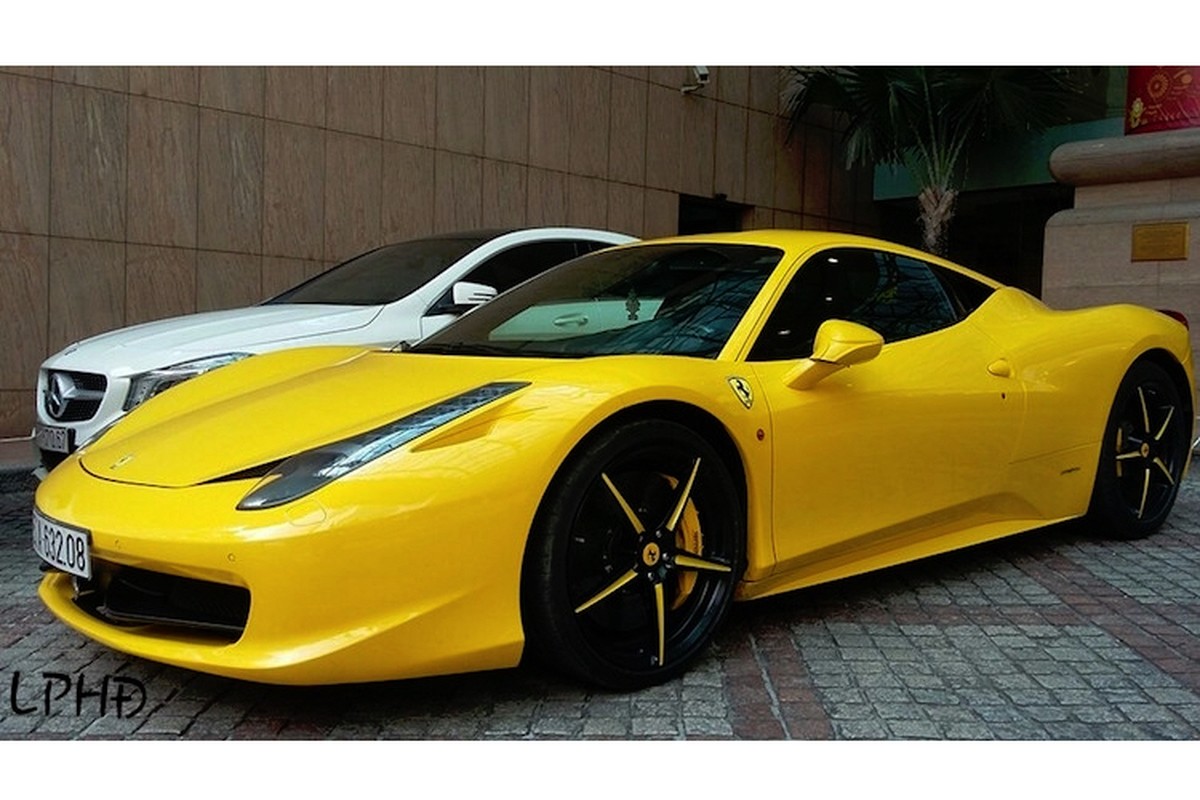 Hang hiem Ferrari 458 Italia tri gia 10 ty tai Viet Nam