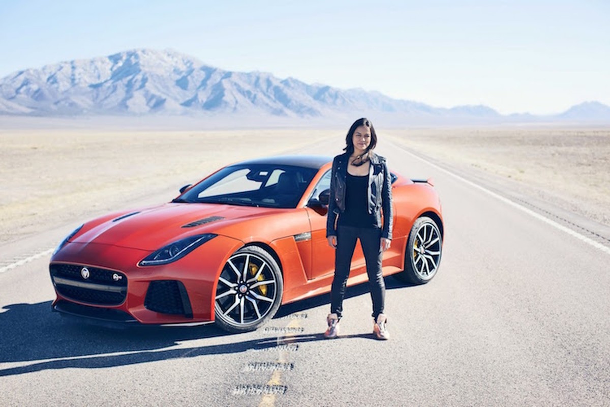 Dien vien Fast &amp; Furious phong Jaguar F-Type 323 km/h-Hinh-9