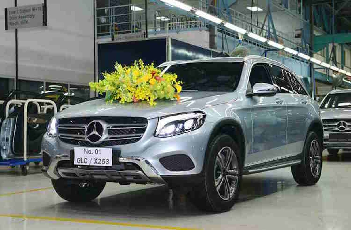 Mercedes xuat xuong chiec GLC dau tien tai Viet Nam-Hinh-3