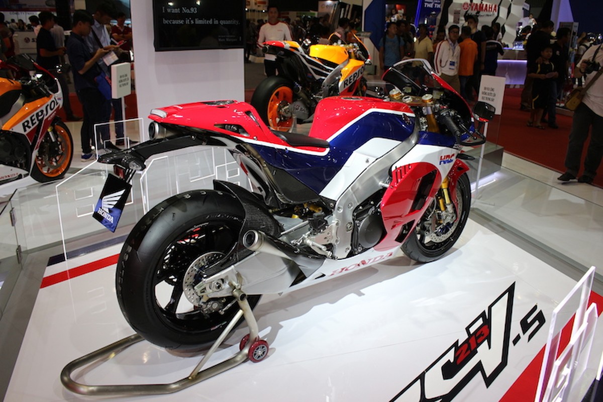 Sieu moto Honda RC213V-S tri gia hon 5 ty dong tai VN-Hinh-9