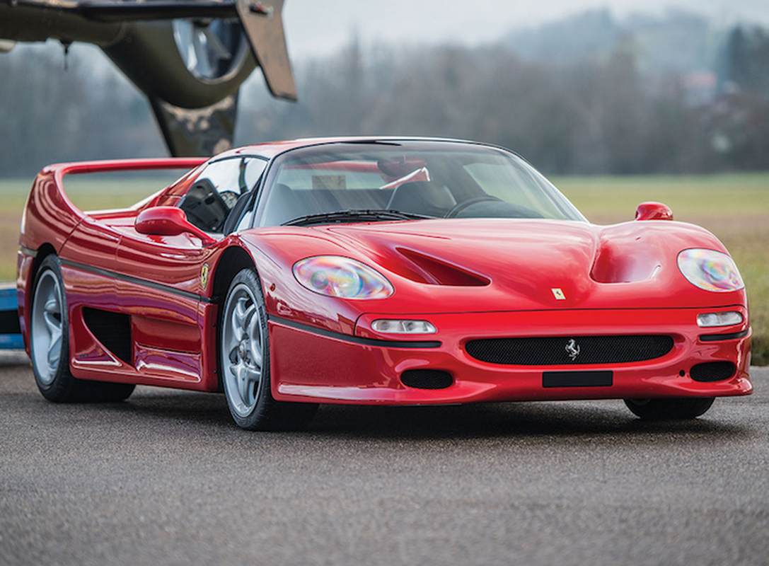 “Soi” hang doc Ferrari F50 khien cac dai gia them khat