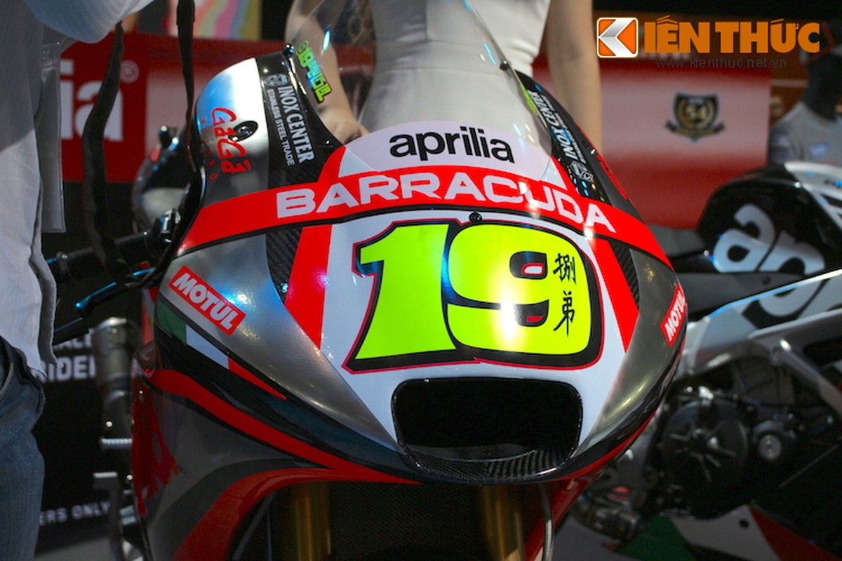 Can canh “xe dua hang doc” MotoGP Aprilia RS-GP tai VN-Hinh-3