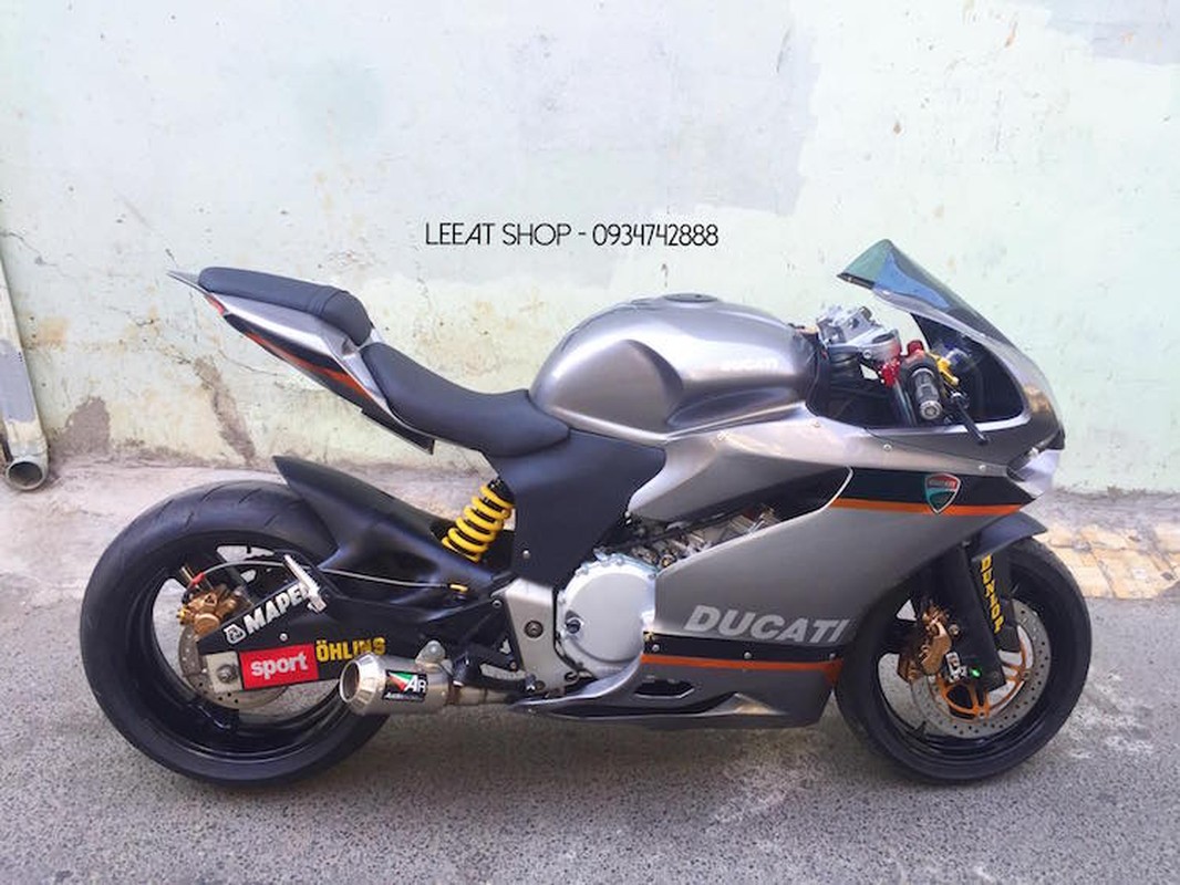 Soc voi ban do Ducati 899 tu Honda 250 