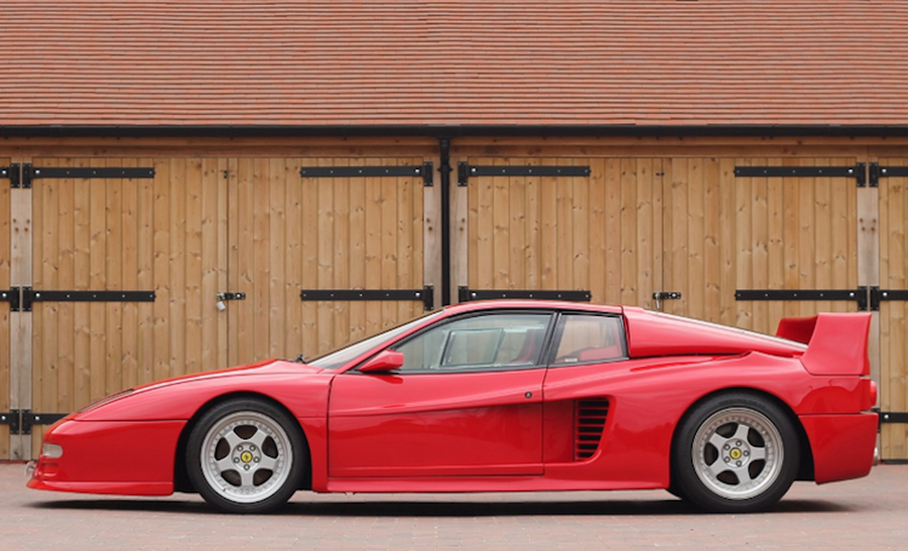 Ferrari Testarossa 1977 sau 28 nam van 