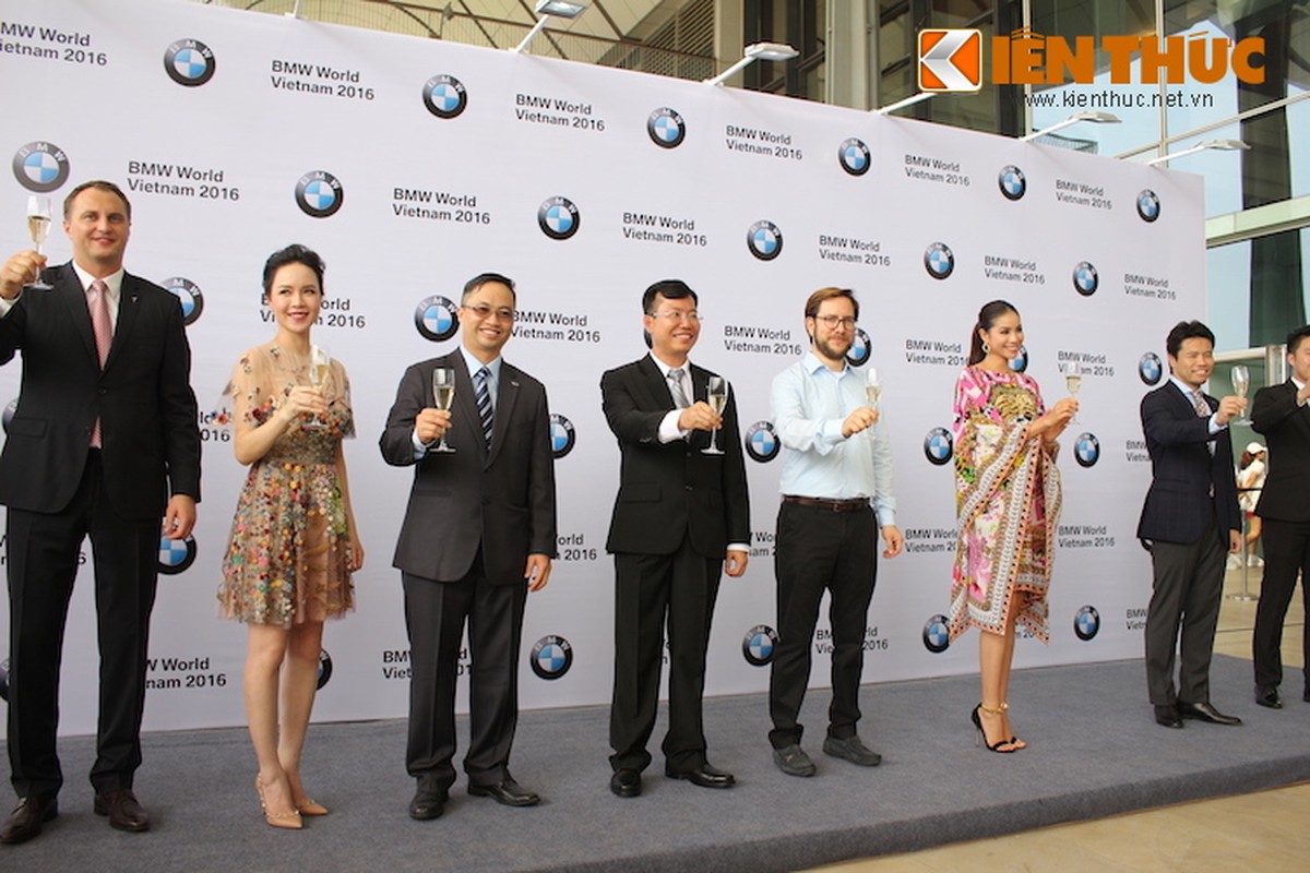 BMW World Vietnam 2016 khai man hoanh trang tai Ha Noi