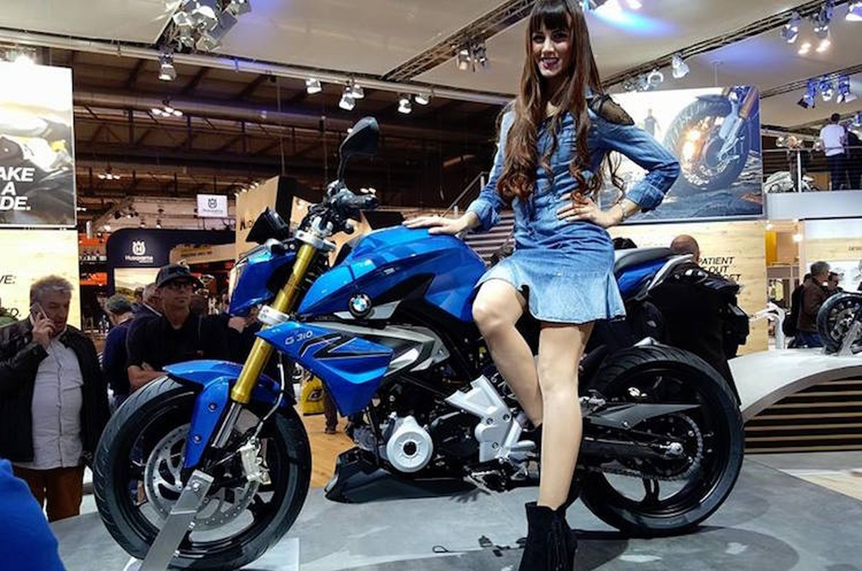 Naked-bike gia re BMW G310R sap ve VN co gi?