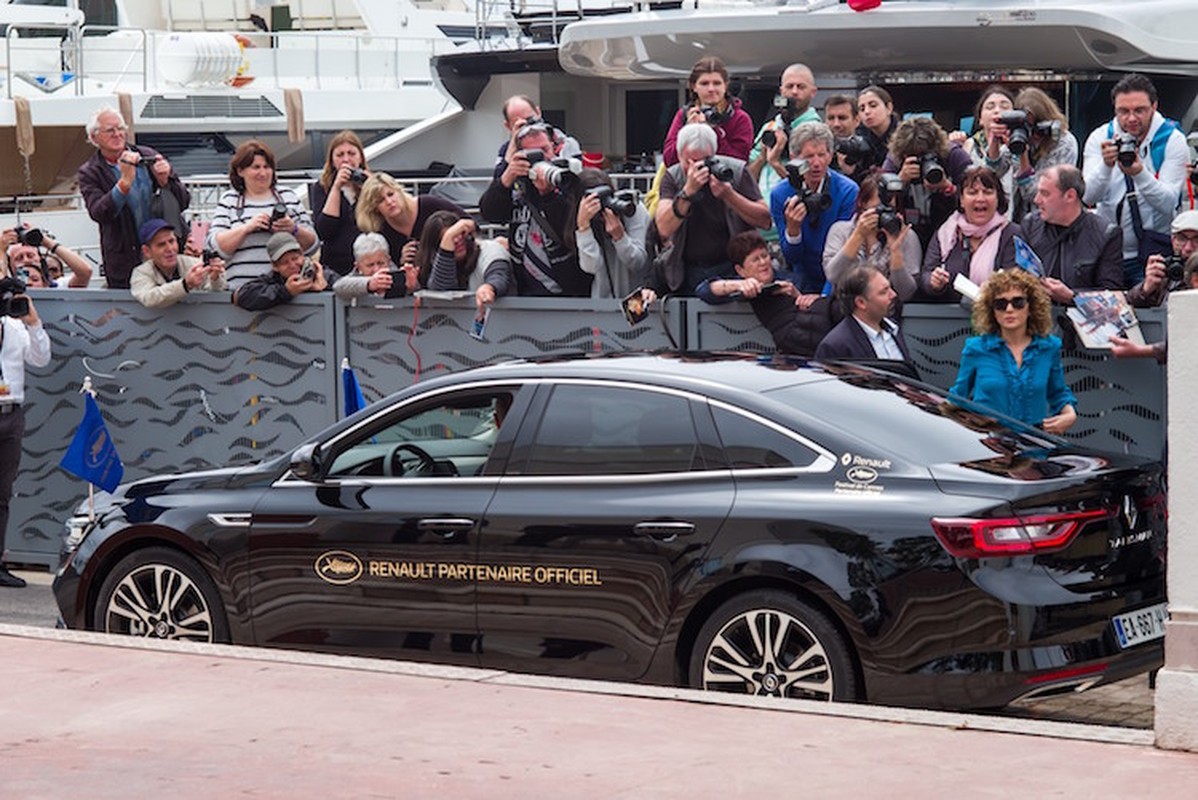 Xe Renault Talisman don “sieu sao” tai Cannes 2016