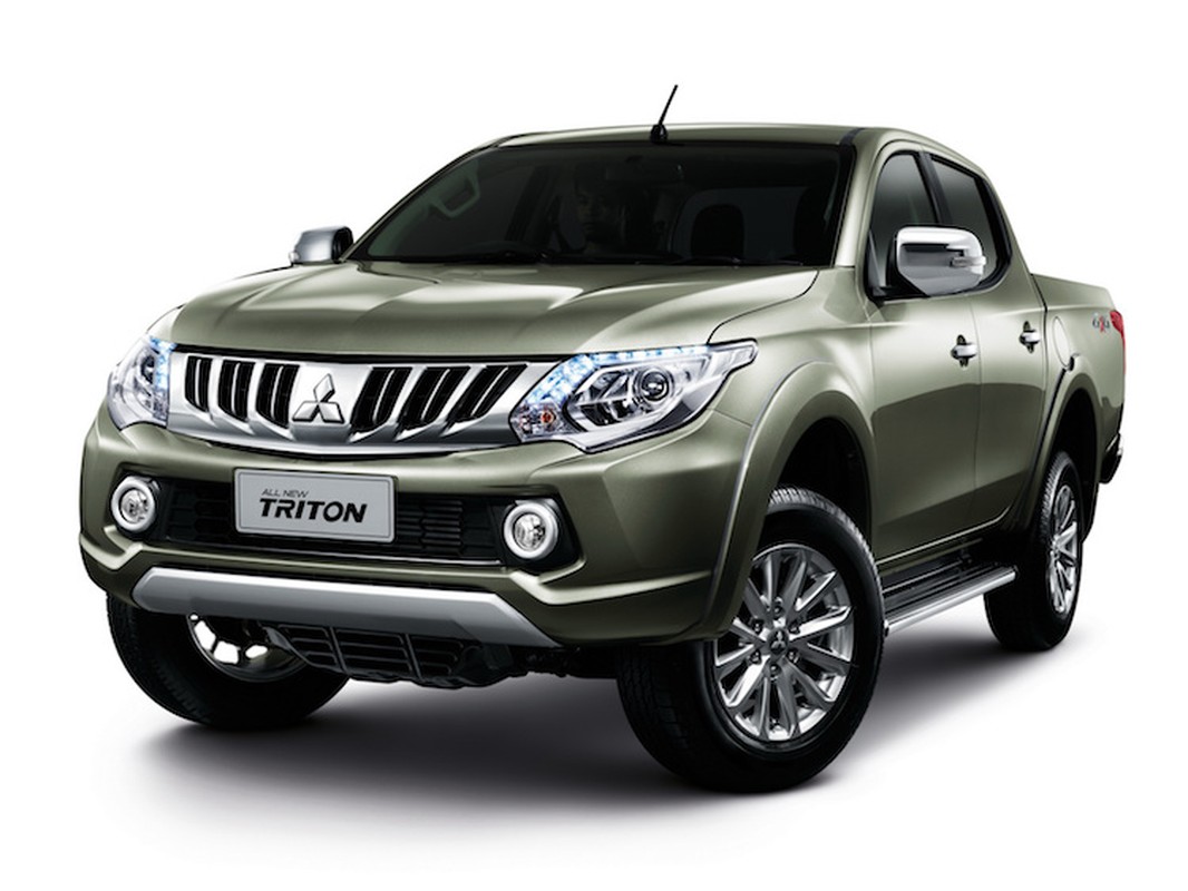 Nissan Navara moi dung chung nen tang voi Mitsubishi Triton