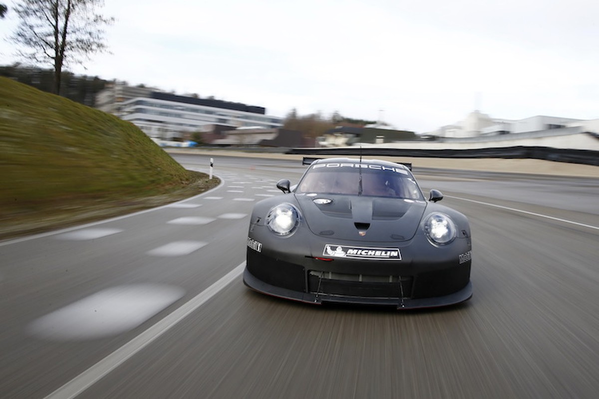 Porsche 911 RSR 2017 tham vong thong tri duong dua-Hinh-5