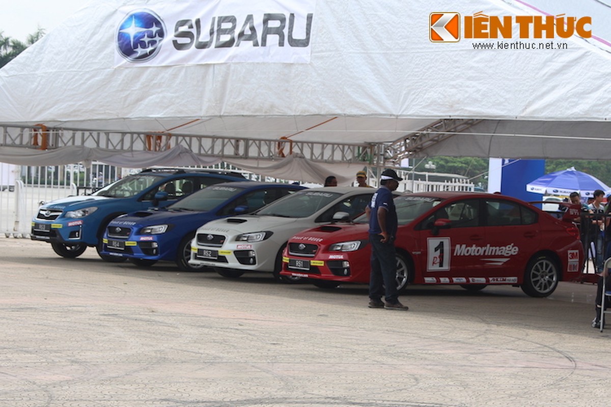 Soi “xe stunt” Subaru Impreza WRX STI 1,7 ty tai Ha Noi-Hinh-2