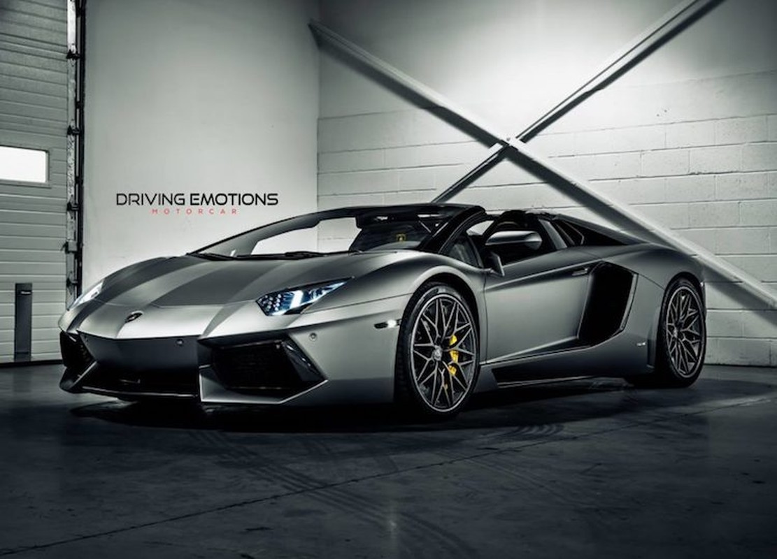 Lamborghini Aventador Roadster “hang thua” cua rapper Drake