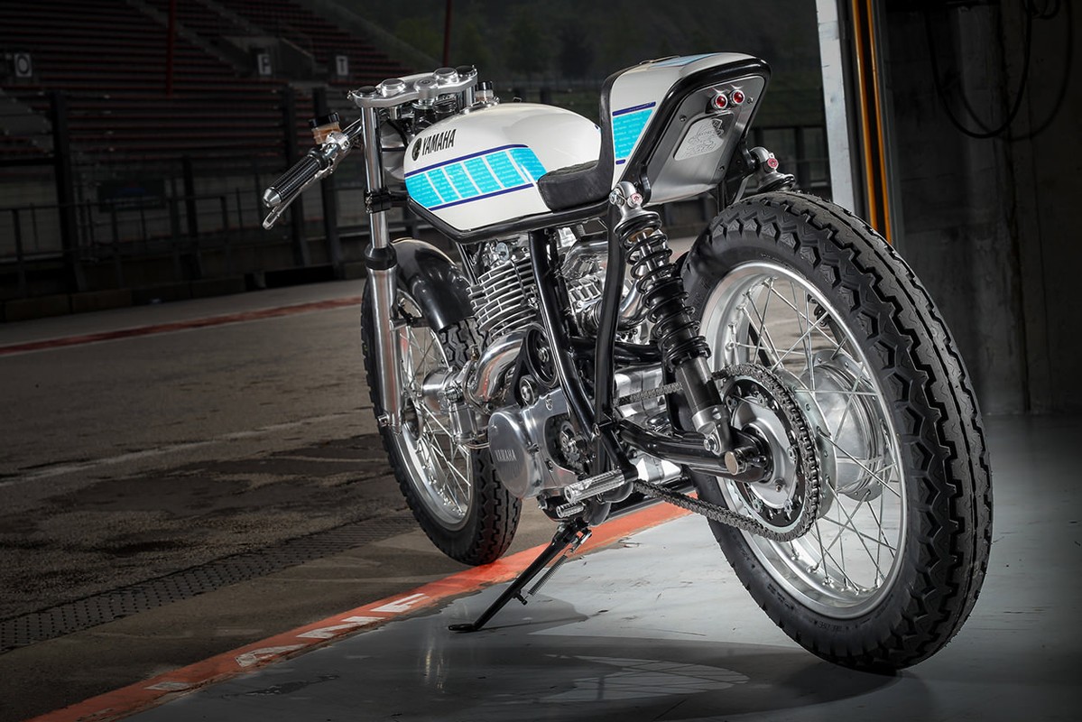 Yamaha SR400 do cafe racer dong co sieu nap-Hinh-10