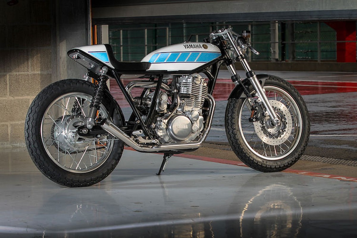 Yamaha SR400 do cafe racer dong co sieu nap-Hinh-7