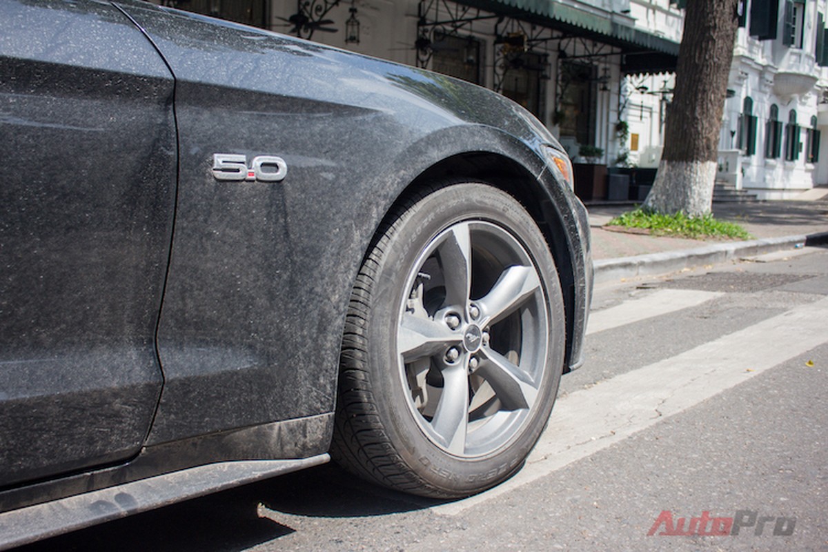 “Ngua hoang” Ford Mustang GT 5.0 lan banh tai Ha Noi-Hinh-4