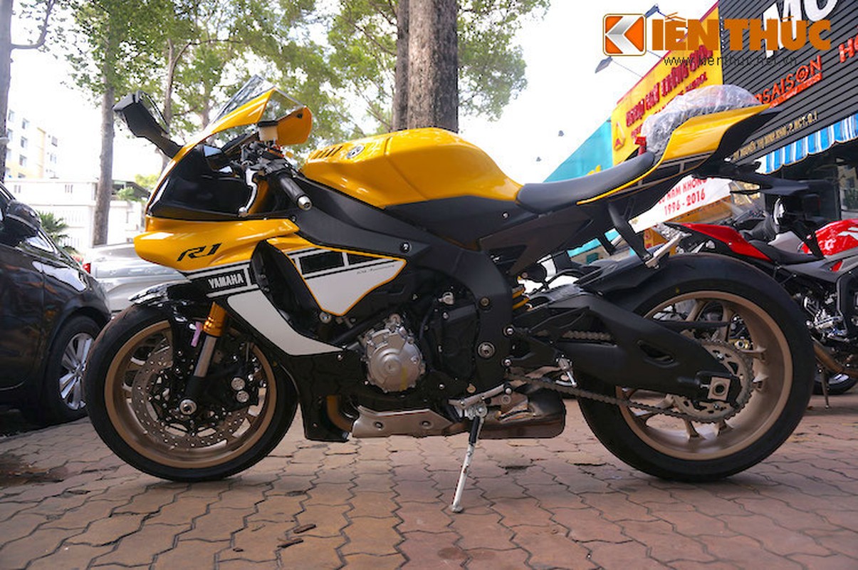 Sieu moto Yamaha R1 ban dac biet gia 650 trieu tai VN-Hinh-2