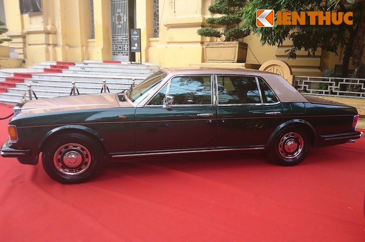 Cham mat “hang hiem” Rolls-Royce Silver Spirit tai Ha Noi-Hinh-4