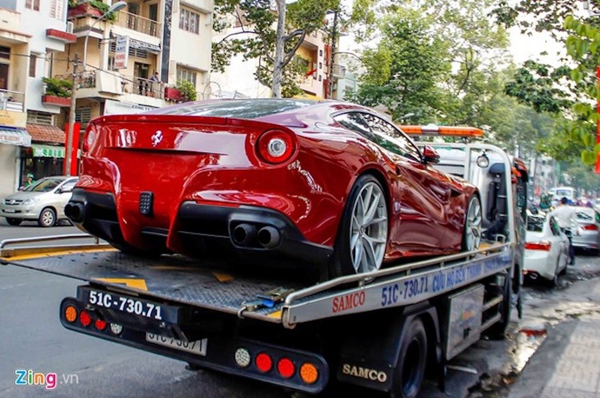 Sieu xe Ferrari F12Berlinetta phien ban do 