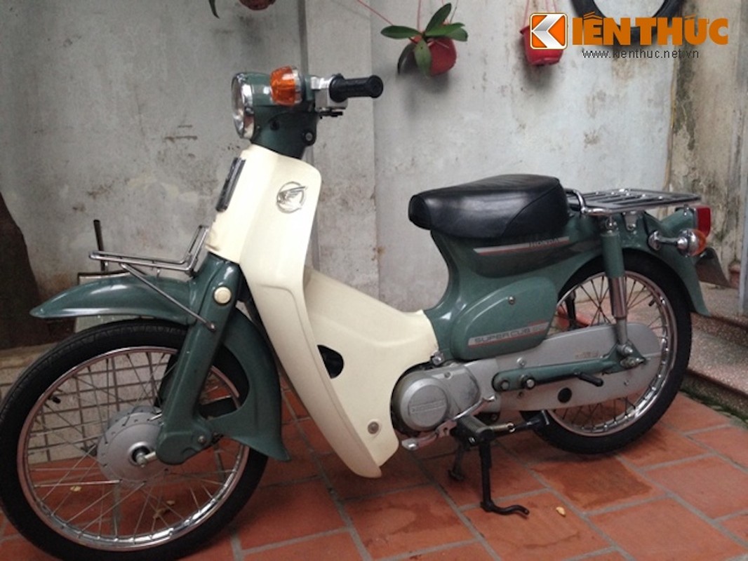 Honda Super Cub 81 “kim vang giot le” nhu moi tai HN