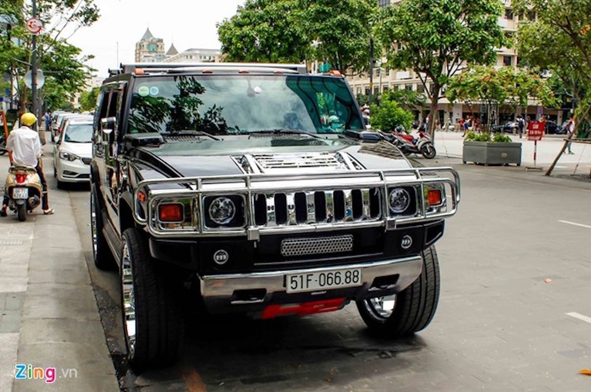 SUV hang khung” Hummer H2 