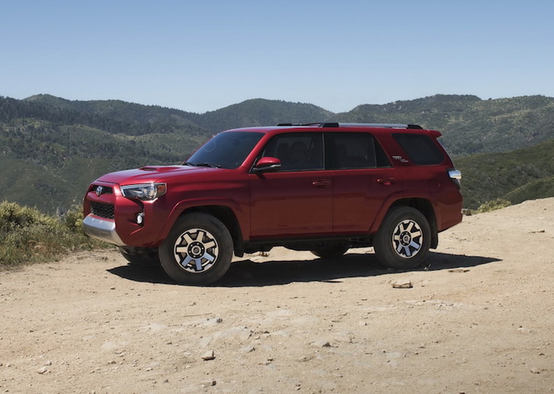 Toyota “trinh lang” SUV dia hinh gia re 4Runner