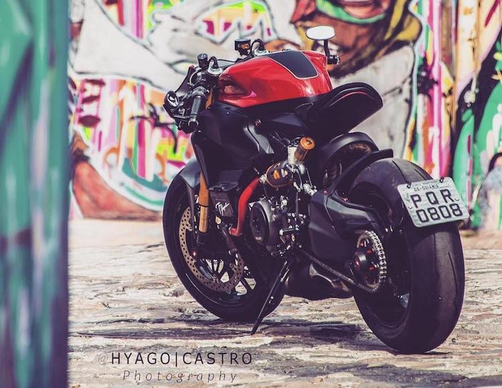 Sieu moto Ducati 1199 Panigale S “lot xac” streetfighter-Hinh-6