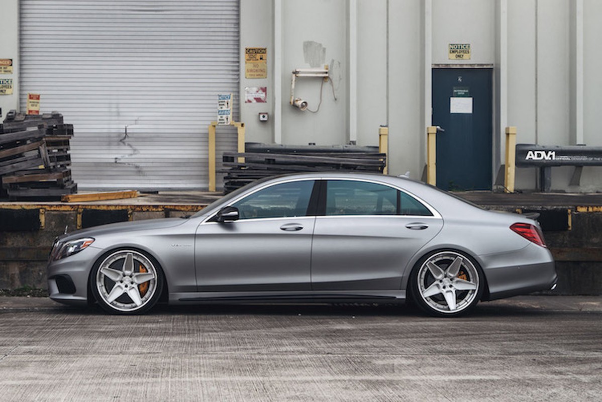 Mercedes-AMG S63 