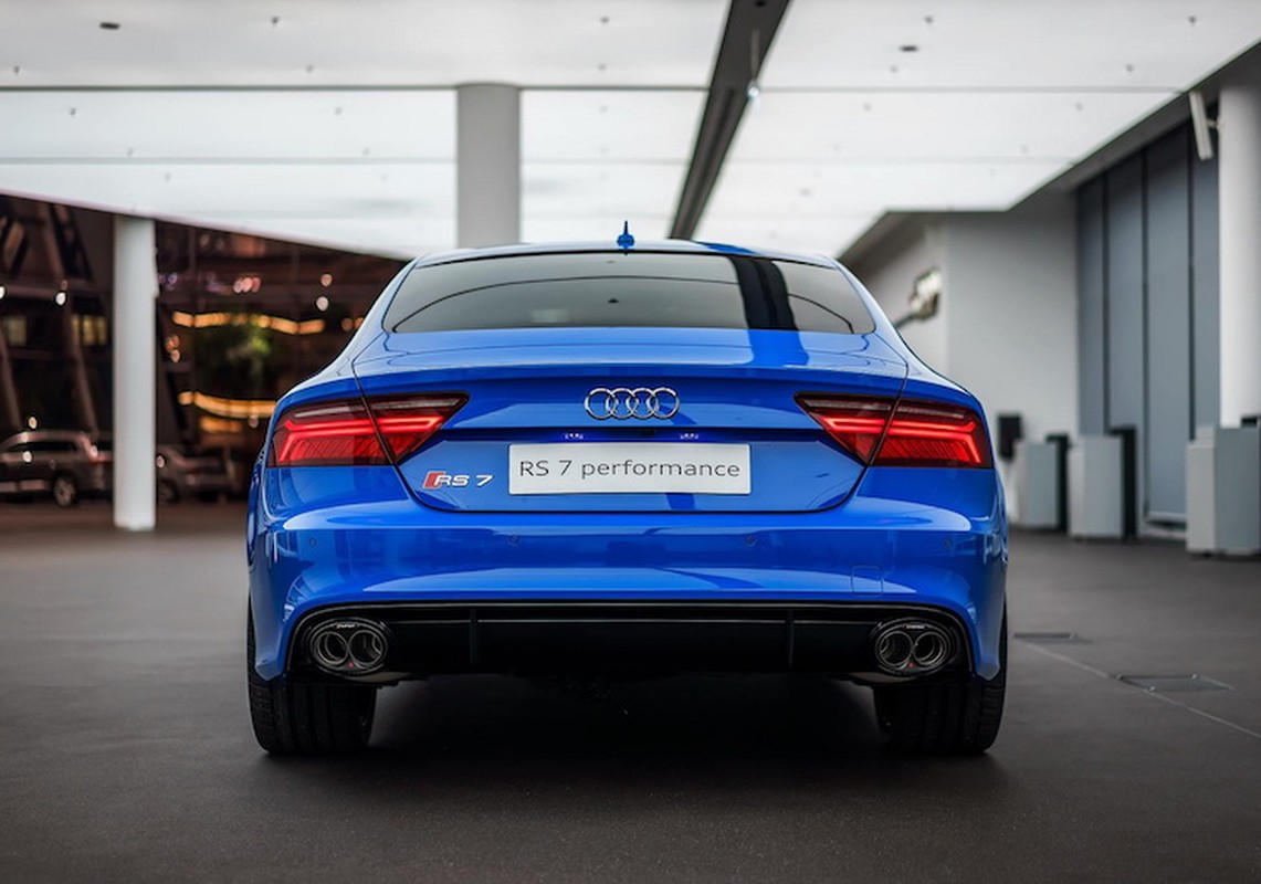 Audi RS7 Sportback sieu doc voi “ao xanh