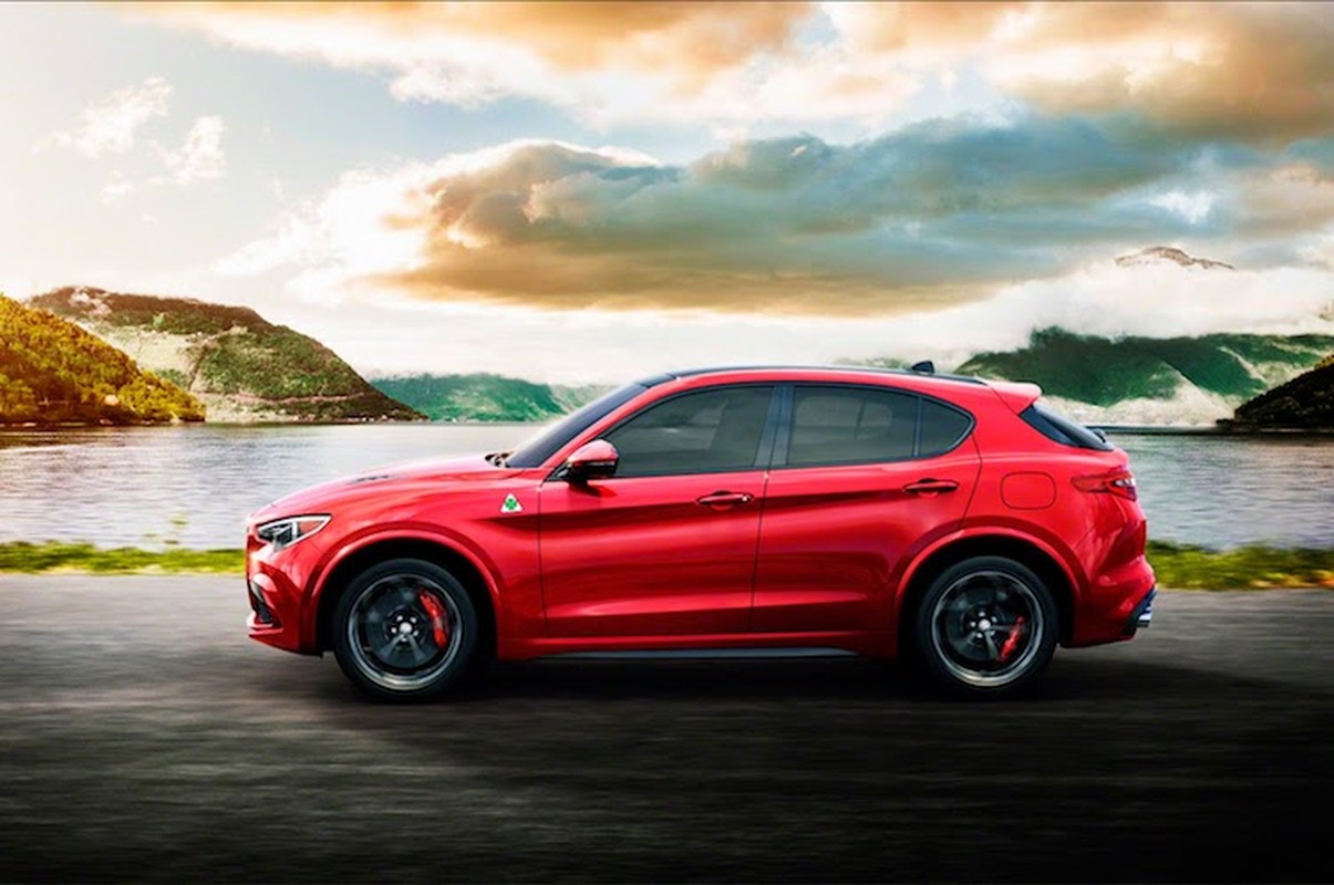 Crossover Alfa Romeo Stelvio tham vong “dau